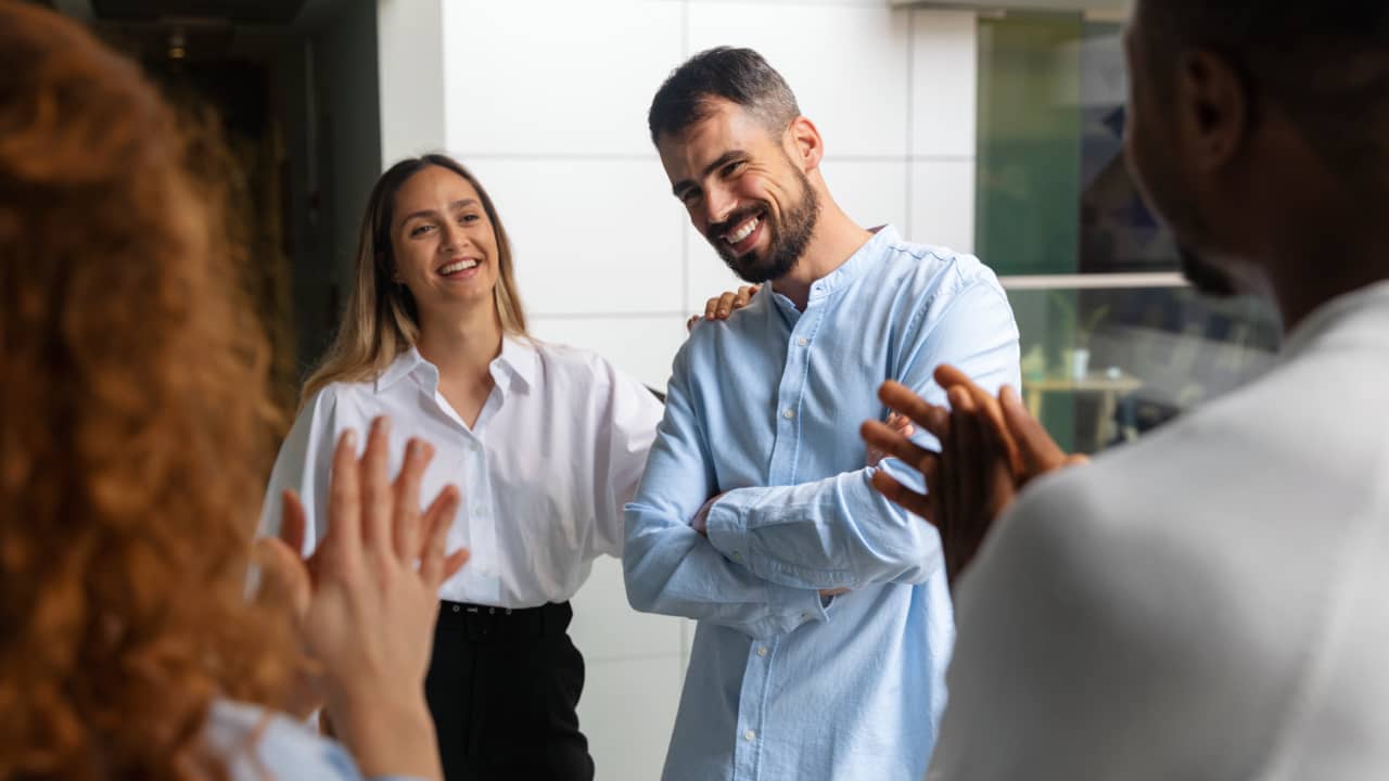 Regalos de bienvenida: empresas, empleados, hoteles, hombres y mujeres